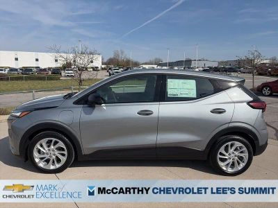 2027 Chevrolet Bolt - Photo 5