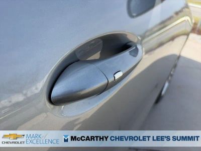 2027 Chevrolet Bolt - Photo 24