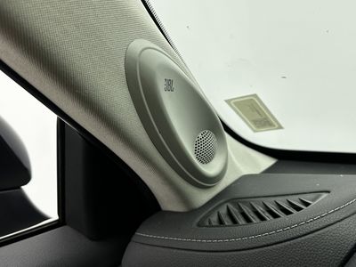 2023 Toyota Highlander - Photo 17