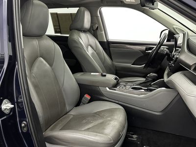 2023 Toyota Highlander - Photo 38