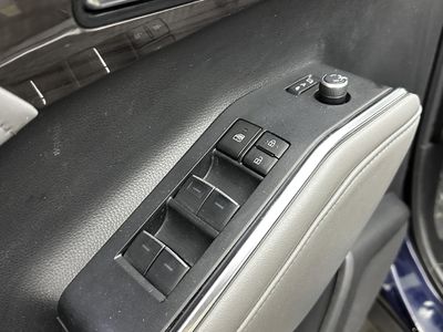 2023 Toyota Highlander - Photo 10