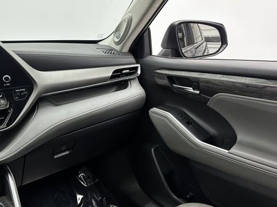 2023 Toyota Highlander - Photo 29
