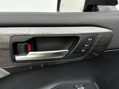 2023 Toyota Highlander - Photo 11