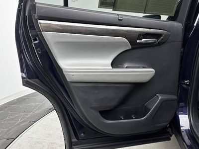 2023 Toyota Highlander - Photo 25