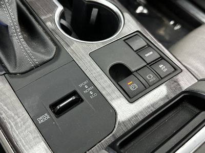 2023 Toyota Highlander - Photo 21