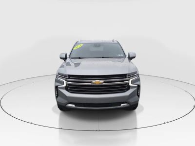 2024 Chevrolet Suburban - Photo 2