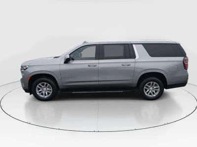 2024 Chevrolet Suburban - Photo 4