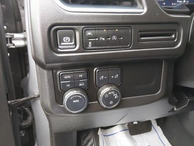 2024 Chevrolet Suburban - Photo 13