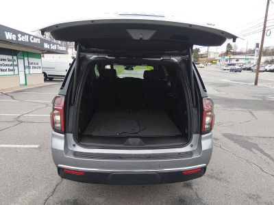2024 Chevrolet Suburban - Photo 11