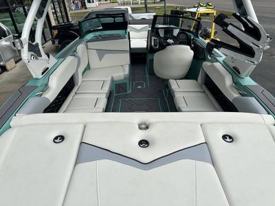 2024 Supreme S220 - Photo 9