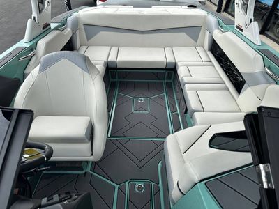 2024 Supreme S220 - Photo 12