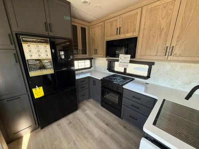 2026 Forest River RV Rockwood Signature - Photo 24