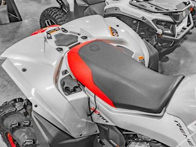 2026 Can-Am Renegade X mr 1000 R Hyper Silver & Legion Red - Photo 2