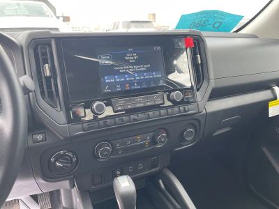 2026 Nissan Frontier — photo 12 view