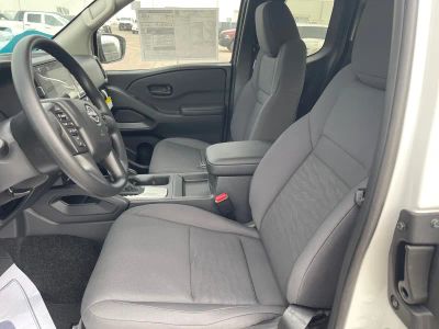 2026 Nissan Frontier — photo 9 view