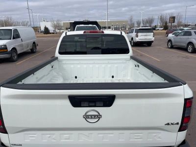 2026 Nissan Frontier — photo 16 view