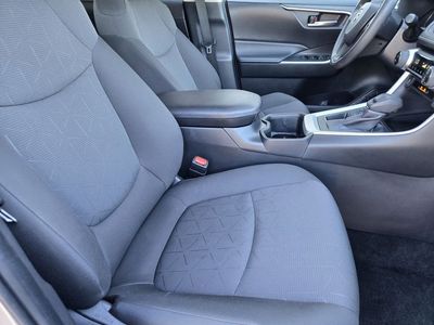2024 Toyota RAV4 - Photo 9