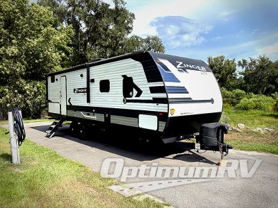 2022 CrossRoads Zinger Lite — front three-quarter view