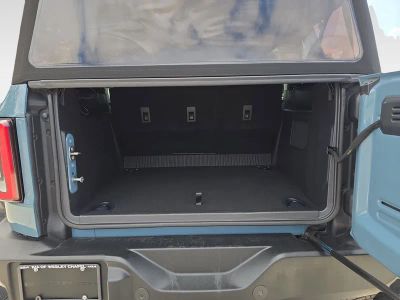 2023 Ford Bronco — photo 10 view