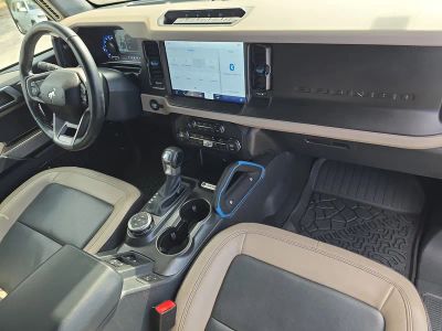 2023 Ford Bronco — photo 11 view