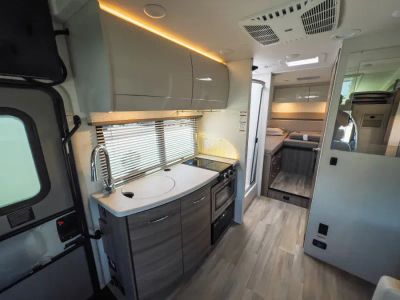 2026 Thor Motor Coach DELANO — photo 9 view