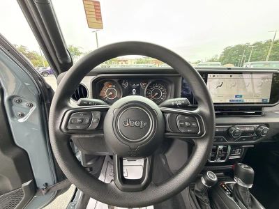 2026 Jeep Wrangler — photo 15 view