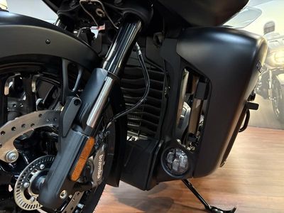 2025 Indian Motorcycle Pursuit Dark Horse w/PowerBand Audio Black Smoke - Photo 9