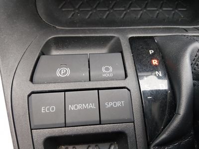 2023 Toyota RAV4 - Photo 17