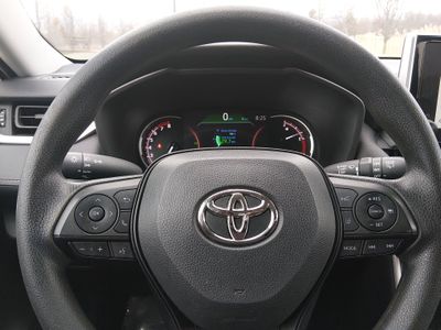 2023 Toyota RAV4 - Photo 13