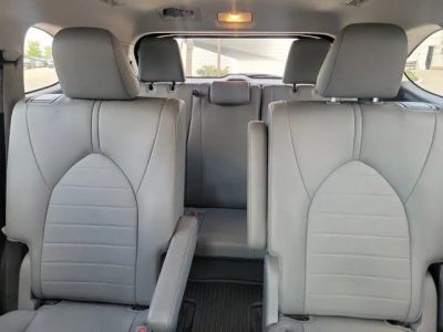 2023 Toyota Highlander — photo 17 view
