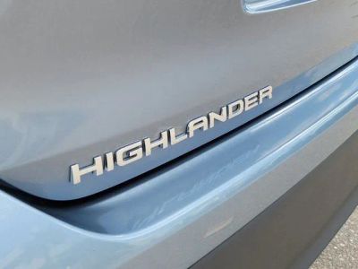 2023 Toyota Highlander — photo 13 view
