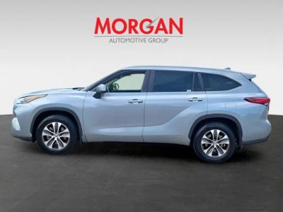 2023 Toyota Highlander — photo 7 view