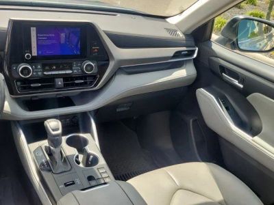 2023 Toyota Highlander — photo 25 view
