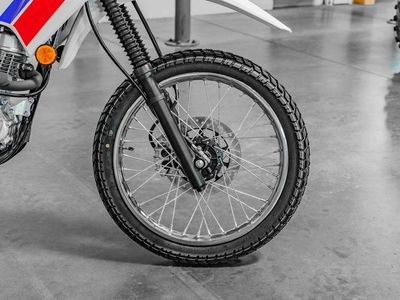 2026 Honda XR150L - Photo 12