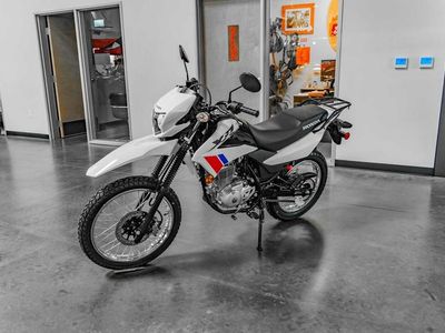 2026 Honda XR150L - Photo 7