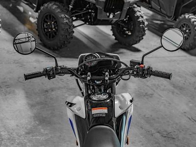 2026 Honda XR150L - Photo 8