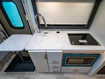 2026 Thor Motor Coach Axis - Photo 12