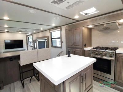 2023 Grand Design Solitude — photo 7 view