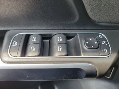2022 Mercedes-Benz GLB - Photo 25