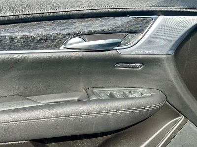 2023 Cadillac XT5 — photo 13 view