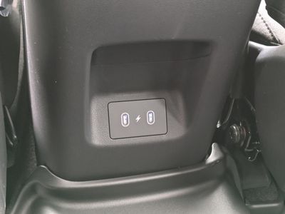 2026 Hyundai TUCSON HYBRID — photo 14 view