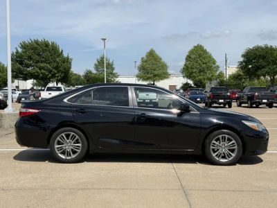 2015 Toyota Camry - Photo 3
