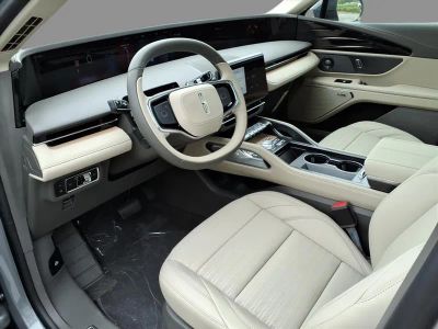 2025 Lincoln Nautilus — interior view