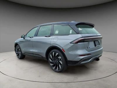 2025 Lincoln Nautilus — rear three-quarter view