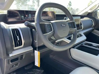 2026 Ford Expedition - Photo 14