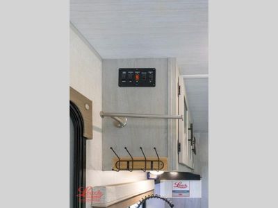 2023 IBEX 20BHS - Photo 16