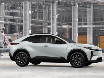 2026 Toyota C-HR — photo 13 view