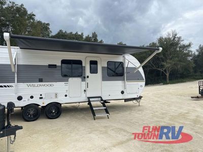 2025 Forest River RV Wildwood - Photo 9
