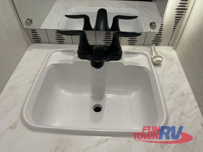 2025 Forest River RV Wildwood - Photo 32
