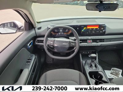 2026 Kia K4 — photo 15 view